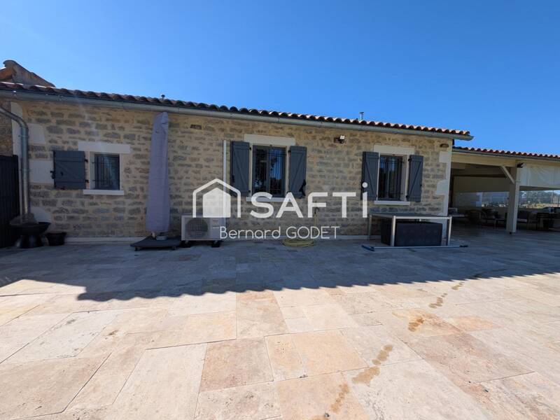 Maison à vendre, 338m², NANTEUIL EN VALLEE