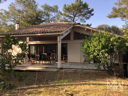 Villa à vendre 1 950 000 € 5 pièces 4 chambres 145 m² 1 120 m² de terrain Centre Cap Ferret Lège-Cap-Ferret 33950