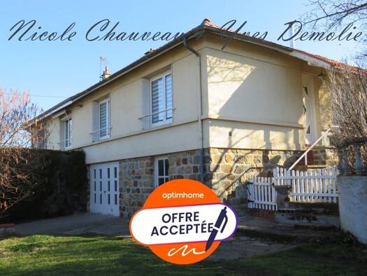 Maison à vendre 144 900 € 3 pièces 2 chambres 66 m² 1 119 m² de terrain Auzat-la-Combelle 63570