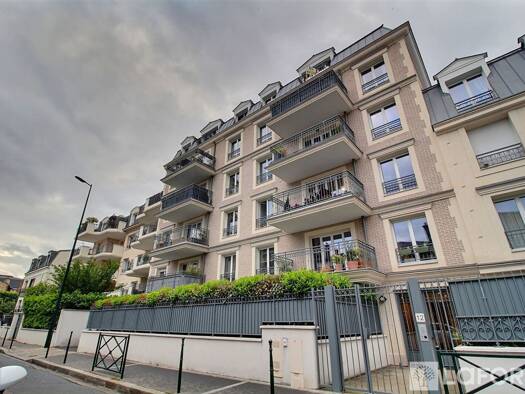 Appartement à vendre - Première occupation 295 000 € 2 pièces 1 chambre 33 m² Étage 5/5 Chedal Anglay La Garenne-Colombes 92250