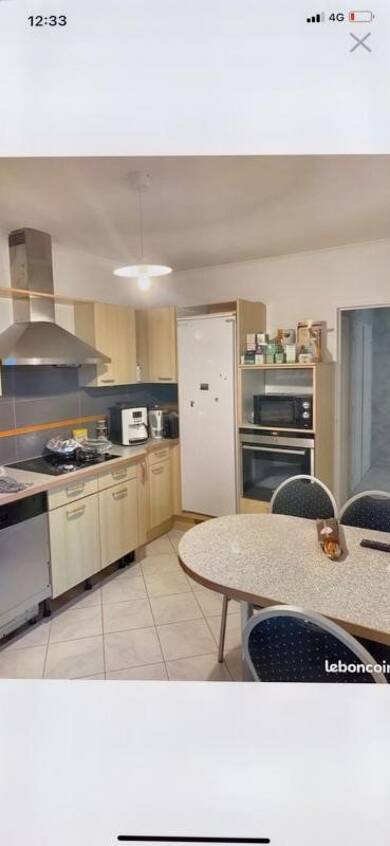 Appartement à louer 1 000 € 3 pièces 2 chambres 81 m² 4ème étage Moulin à Vent-Georges Lévy Vénissieux 69200