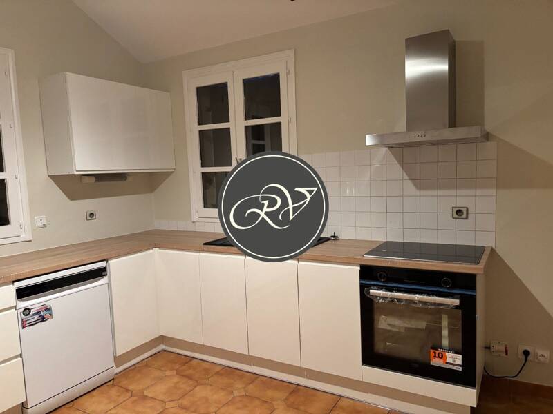 Maison à louer, 147m², SAINT GENIS LES OLLIERES