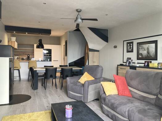 Maison à vendre 185 000 € 6 pièces 4 chambres 163 m² Ambronay 01500