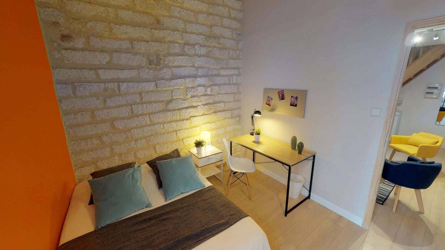 Chambre dans le 33 cours Gambetta - Colocation — 5