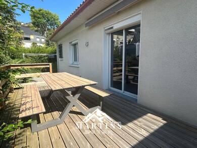Maison de plain-pied à vendre 364 000 € 5 pièces 3 chambres 90 m² 792 m² de terrain Argeles Gazost 65400