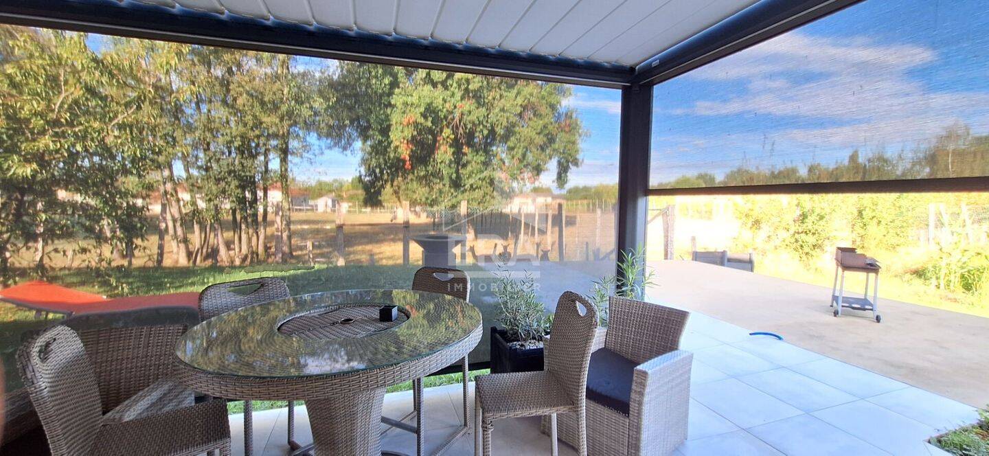Maison à vendre, 110m², POLLIAT