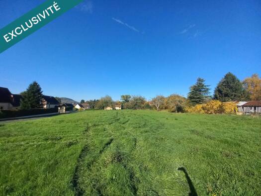 Terrain constructible à vendre 110 500 € 4 392 m² de terrain Vézac 24220