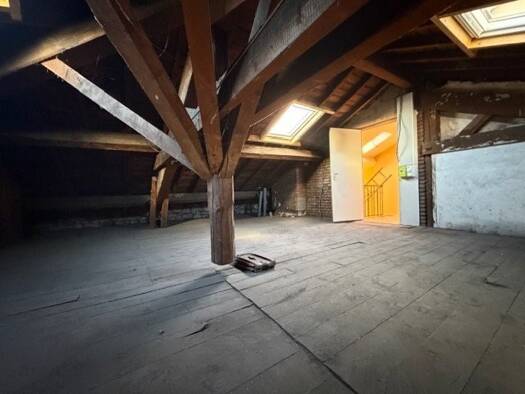 Appartement à vendre 24 500 € 1 pièce 93 m² Étage 4/4 Monthieu-Saint François Saint-Étienne 42000