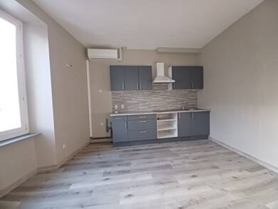 Appartement à louer 573 € 2 pièces 1 chambre 69 m² Étage 2/3 Olonzac 34210