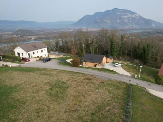 Terrain constructible viabilisé à vendre 173 000 € 1 080 m² de terrain Chanaz 73310
