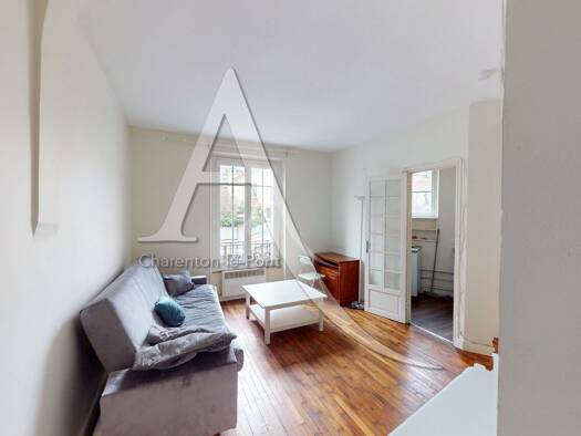 Appartement à vendre 148 700 € 1 pièce 22 m² RDC/4 Le Centre Maisons-Alfort 94700