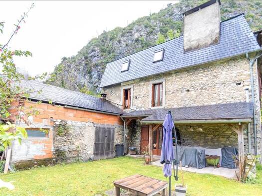 Maison à vendre 139 700 € 5 pièces 4 chambres 218 m² 882 m² de terrain Saint-Béat-Lez 31440
