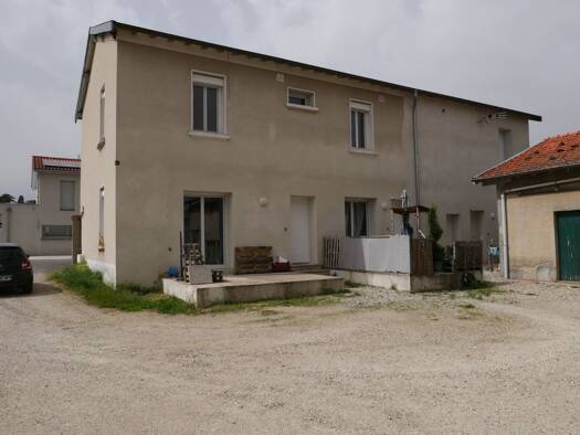 Maison à louer 971 € 3 pièces 2 chambres 86 m² Brindas 69126