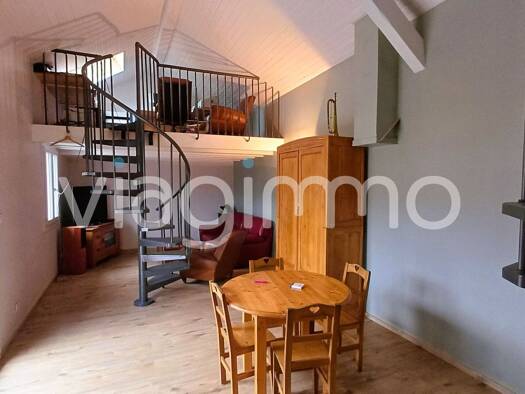 Maison en viager occupé Bouquet 50 580 € 1 pièce 60 m² 405 m² de terrain Mairie Fontaine 38600