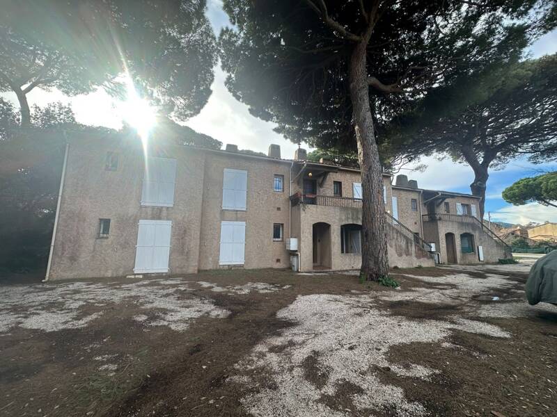 Maison à louer, 51m², HYERES