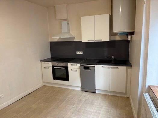 Appartement à louer 320 € 2 pièces 1 chambre RDC La Ville Cours 69470