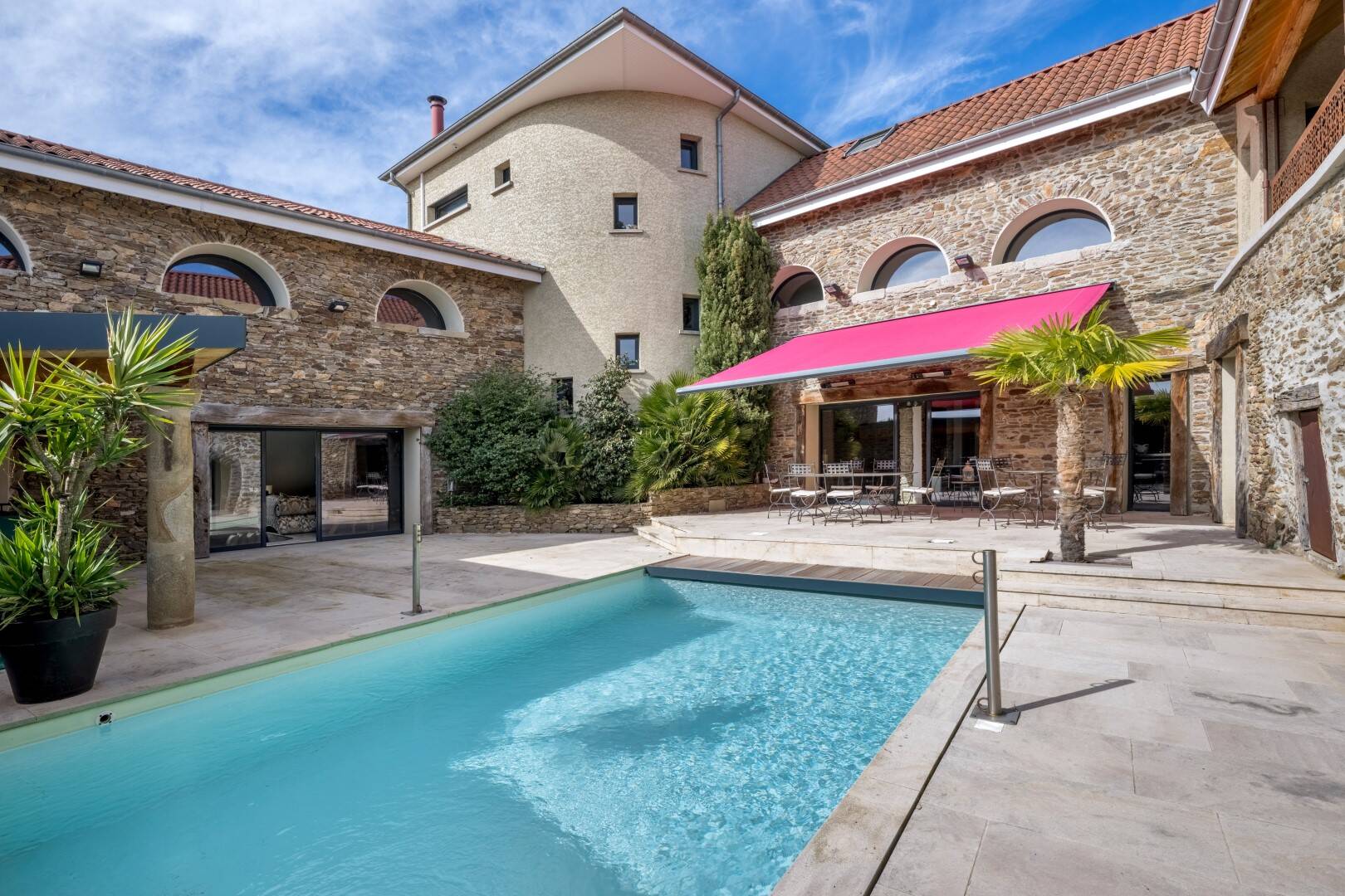 Maison à vendre, 604m², SAINT MARTIN LA PLAINE