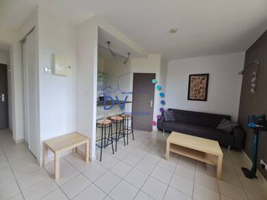 Appartement à louer 630 € 1 pièce 23,1 m² Étage 1/2 Le-Perollier Écully 69130