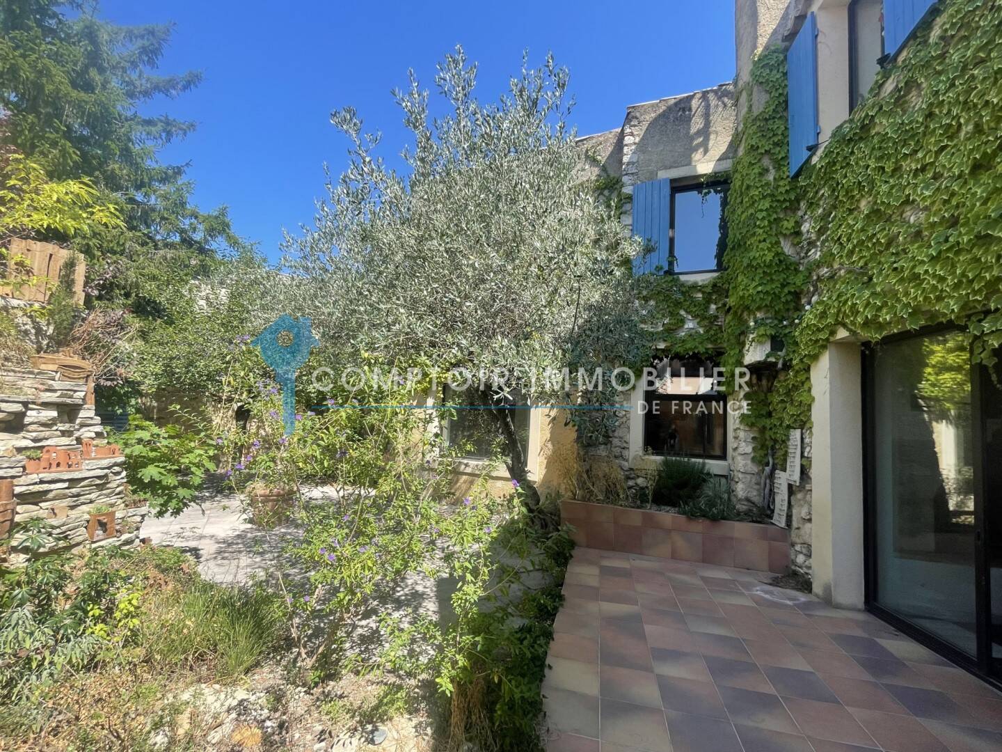 Maison à vendre, 205m², LA GARDE ADHEMAR