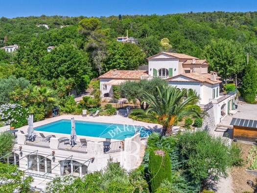 Villa à vendre 1 590 000 € 10 pièces 7 chambres 262 m² 3 500 m² de terrain Cabris 06530