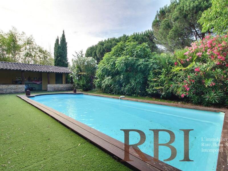 Maison à louer, 200m², MONTBARTIER