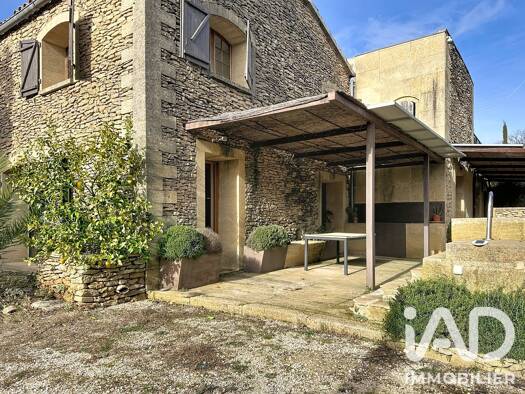 Maison à vendre 490 000 € 7 pièces 5 chambres 140 m² 23 229 m² de terrain Vers-Pont-du-Gard 30210