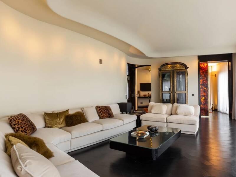 Maison à louer, 217m², PARIS 16E