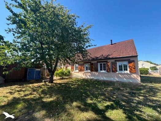 Maison à vendre 150 520 € 5 pièces 4 chambres 100 m² 587 m² de terrain Foëcy 18500
