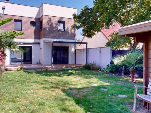 Maison à vendre 300 000 € 5 pièces 4 chambres 120 m² 577 m² de terrain Saint-Désert 71390