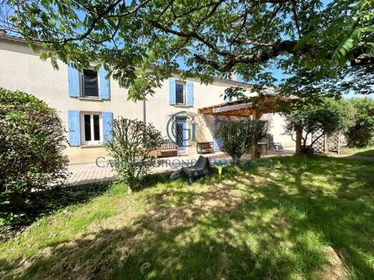 Maison à vendre 394 500 € 12 pièces 8 chambres 394,7 m² 4 261 m² de terrain Castets et Castillon 33210