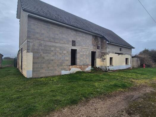 Terrain constructible à vendre 49 500 € 4 500 m² de terrain Pagny-la-Ville 21250