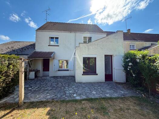 Maison à vendre 162 000 € 5 pièces 3 chambres 90 m² 205 m² de terrain La Ferté-Saint-Aubin 45240