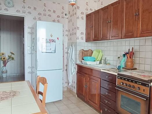 Appartement à vendre 73 900 € 4 pièces 2 chambres 69,3 m² Étage 8/15 Bords de Loire-Grand mail Saint-Pierre-des-Corps 37700