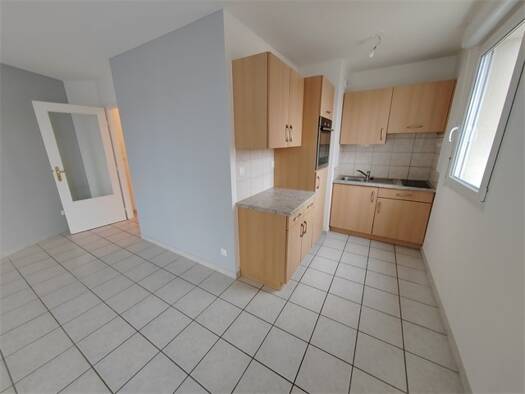 Appartement à louer 670 € 2 pièces 1 chambre 44,9 m² Étage 1/3 Bartenheim 68870