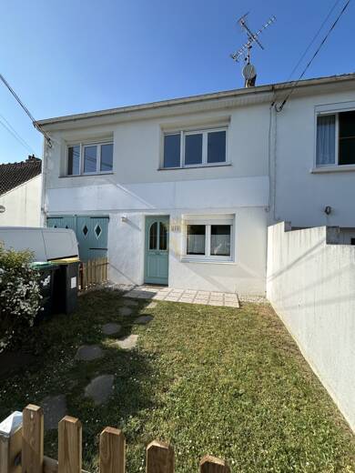 Maison à louer 1 246 € 4 pièces 3 chambres 104 m² 188 m² de terrain Cucq 62780