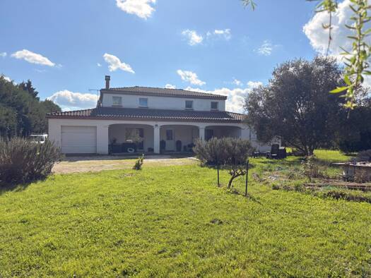 Maison à vendre 258 000 € 4 pièces 3 chambres 176 m² 2 830 m² de terrain Valence 82400