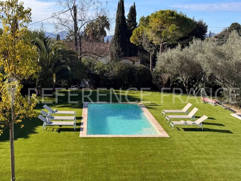 Maison à louer, 215m², MOUGINS