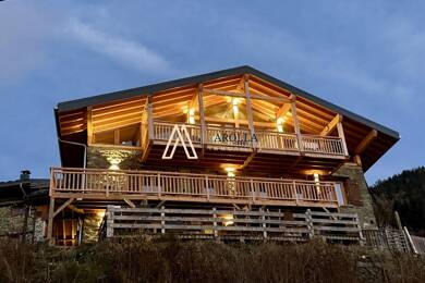 Chalet à vendre 1 490 000 € 11 pièces 6 chambres 228 m² 750 m² de terrain Bourg-Saint-Maurice 73700