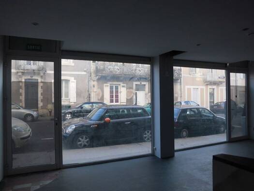 Local commercial à louer 630 € 81,9 m² de surface de vente Périgueux 24000
