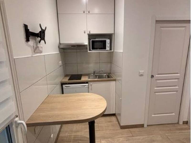 Maison à louer, 12m², PARIS 18E