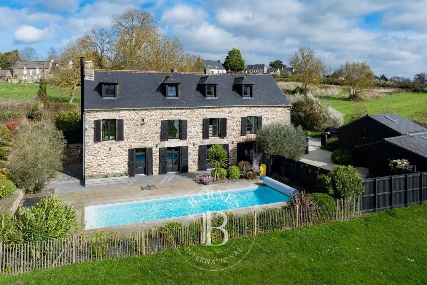 Maison à vendre, 240m², PLOUER SUR RANCE