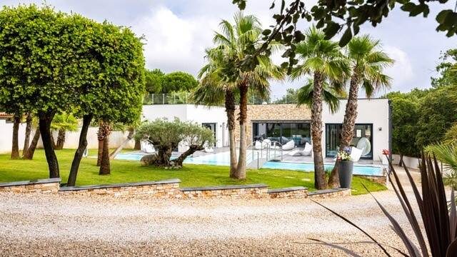 Maison à vendre, 210m², SAINT LAURENT DES ARBRES