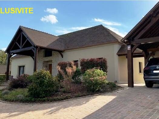 Maison à vendre 1 240 000 € 9 pièces 4 chambres 349 m² 5 644 m² de terrain L'Isle-Adam 95290