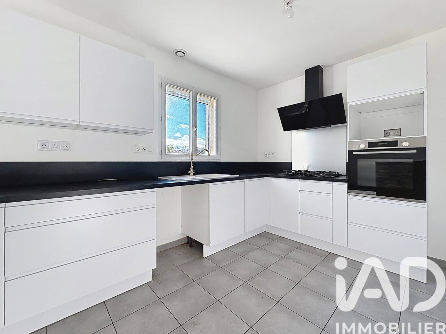 Maison à vendre, 90m², SAINTE RADEGONDE DES NOYERS