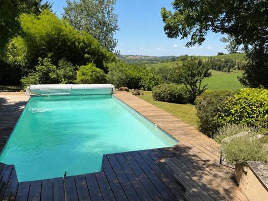 Maison à vendre 298 000 € 5 pièces 4 chambres 197 m² 2 727 m² de terrain Le Pian-sur-Garonne 33490