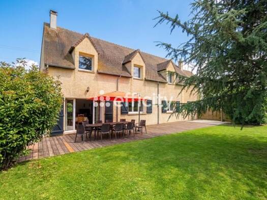 Maison de ville à vendre 450 000 € 8 pièces 6 chambres 211 m² 1 851 m² de terrain Sonchamp 78120