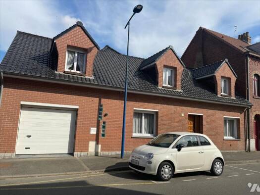 Maison de plain-pied à vendre 357 000 € 8 pièces 6 chambres 250 m² 745 m² de terrain Godewaersvelde 59270