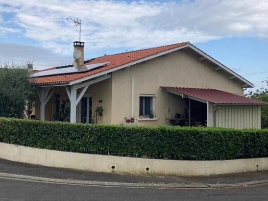 Maison de plain-pied à vendre 221 000 € 5 pièces 4 chambres 125 m² 536 m² de terrain Cazaubon 32150