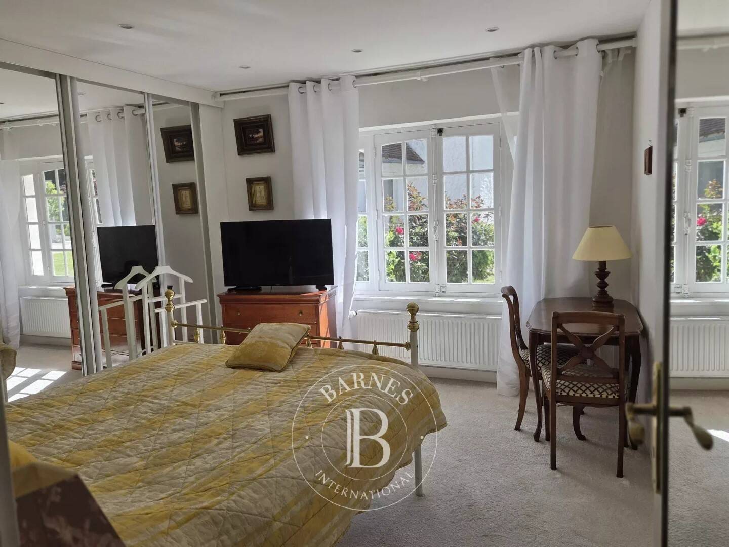 Maison à vendre, 703m², TREMBLAY LES VILLAGES