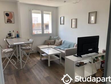 Appartement à louer 410 € 1 pièce 3 chambres 10 m² 7ème étage Arquebuse Dijon 21000